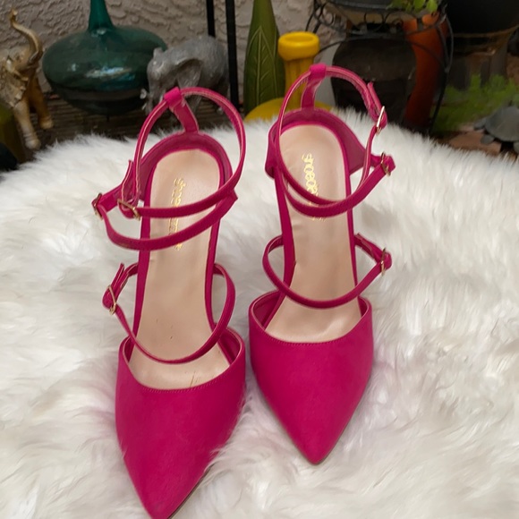 🌸HOT PINK POINTY TOE HIGH HEEL🌸 - Picture 2 of 4